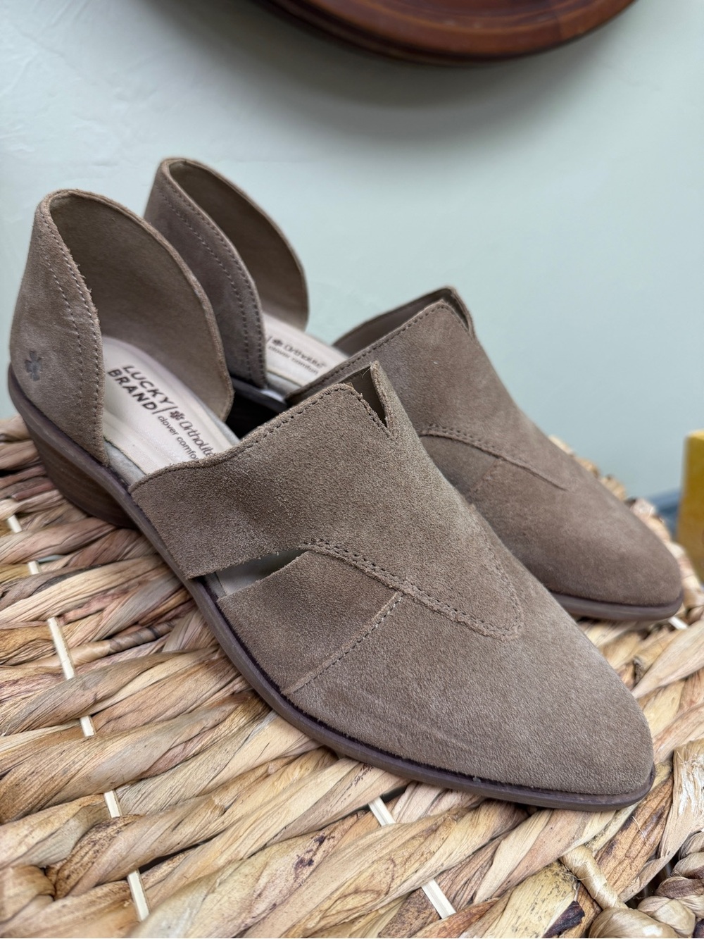 Lucky Brand Women's Taupe Suede D'Orsay Minnsy2 Loafers 7.5 US NEW